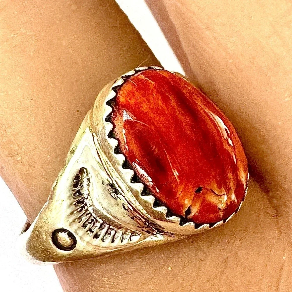 Red Spiny Oyster Navajo Band Sz 9 Ring 15mm Signed ML Handmade Native American
